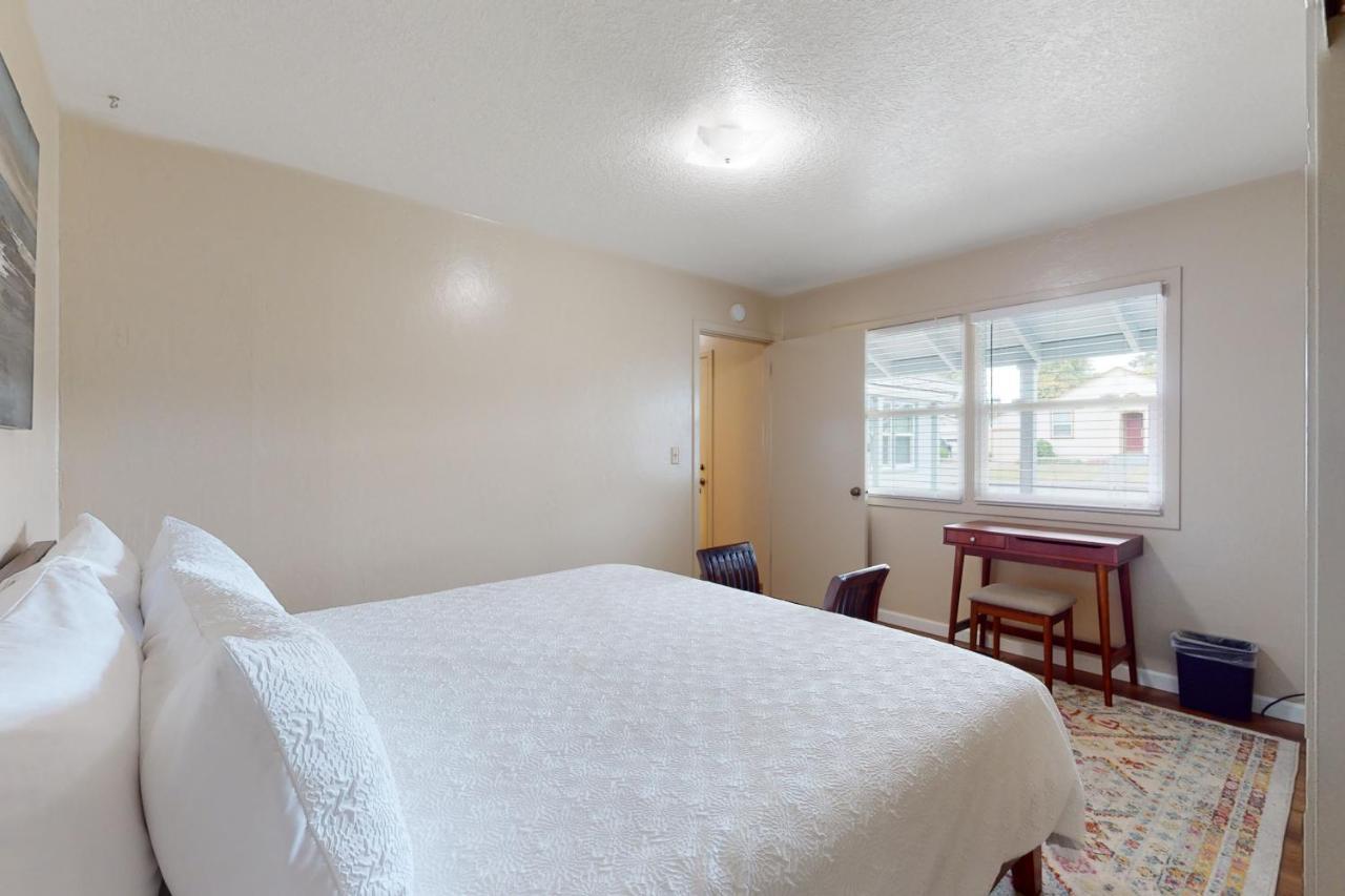Dean Getaway Villa Юрика Екстериор снимка